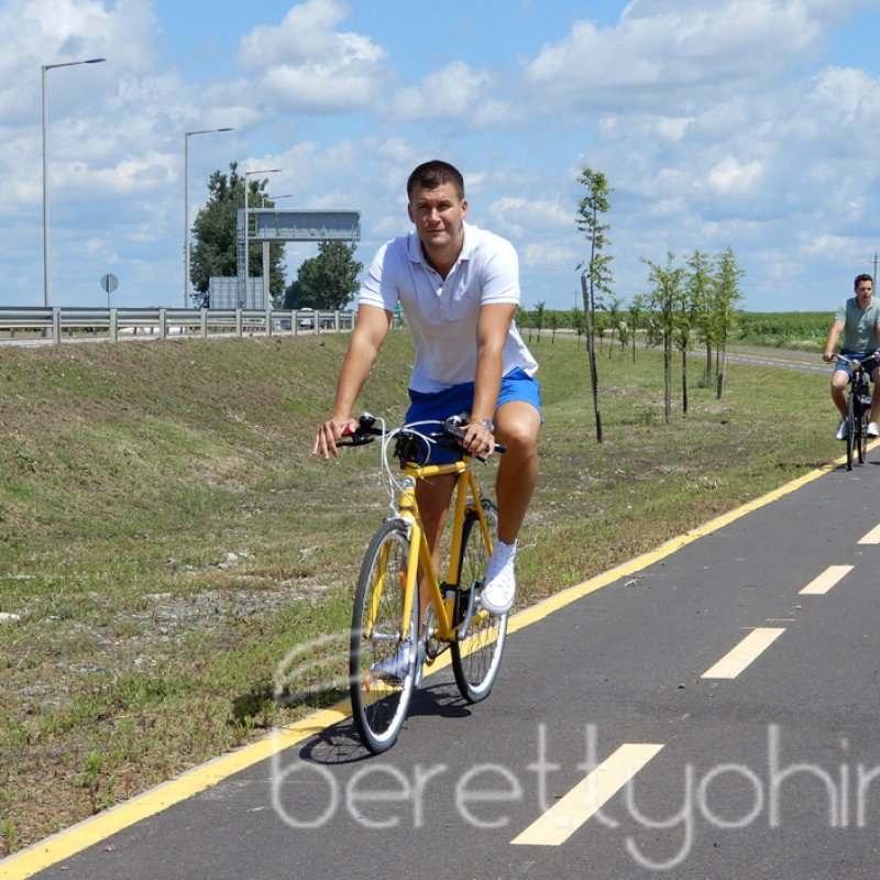 Átadták a Berettyóújfalu-Tépe kerékpárutat 26